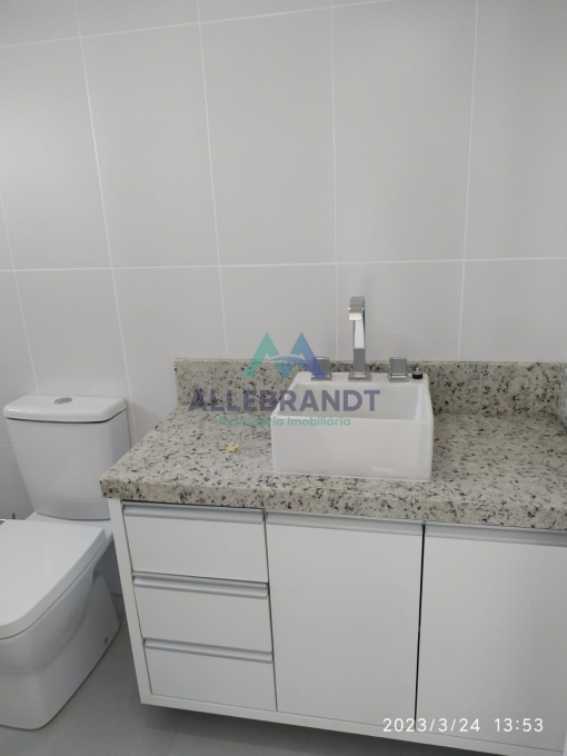 APARTAMENTO EDIFÍCIO ESMERALDA