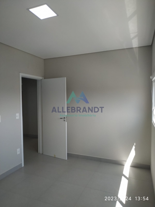APARTAMENTO EDIFÍCIO ESMERALDA