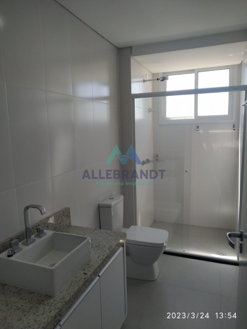 APARTAMENTO EDIFÍCIO ESMERALDA