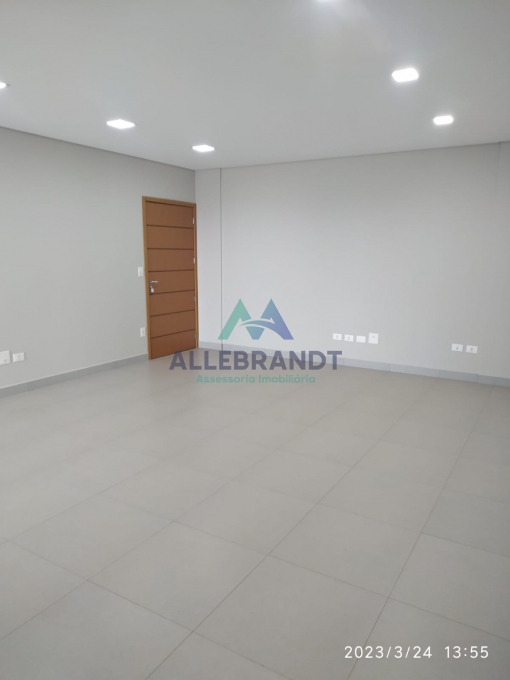 APARTAMENTO EDIFÍCIO ESMERALDA