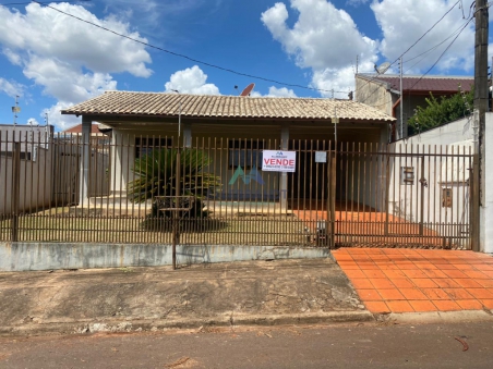 CASA PARA VENDA E LOCAÇÃO NO CONJUNTO...