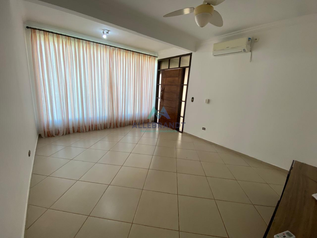 CASA PARA LOCAÇÃO NO JARDIM IGUAÇU
