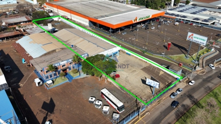 BARRACÃO Á VENDA NA VILA PÉROLA