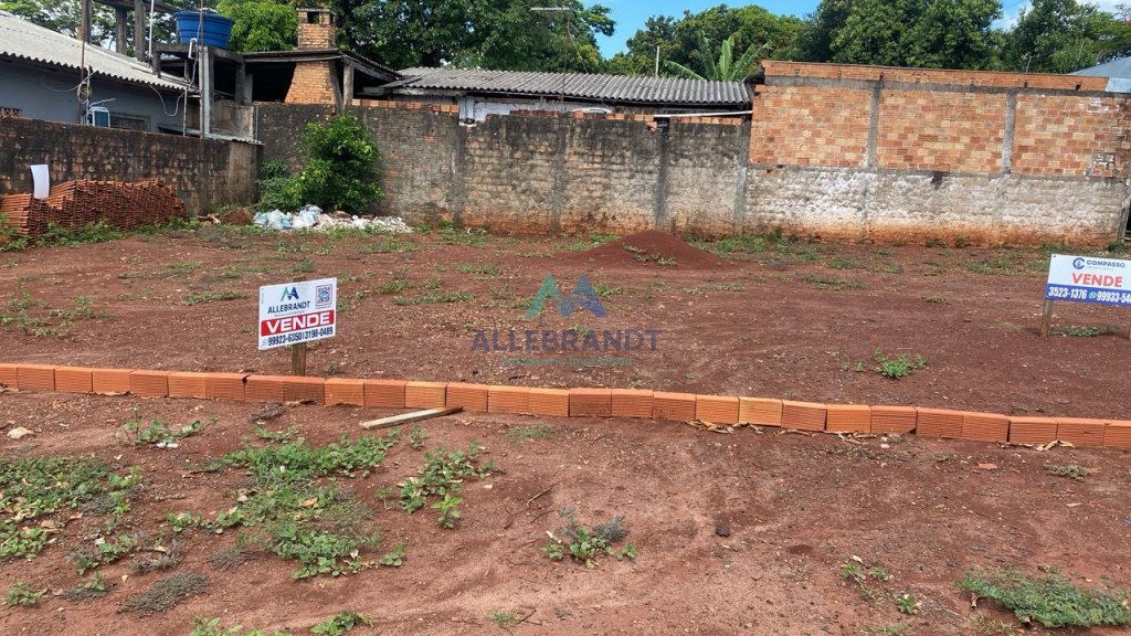 CASA E TERRENO À VENDA NO JARDIM PARANÁ