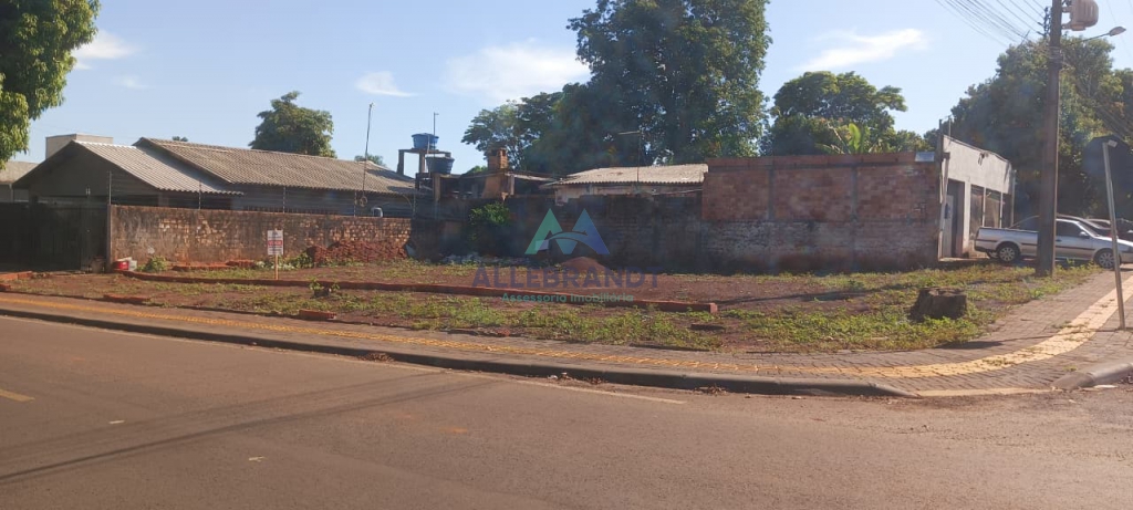 CASA E TERRENO À VENDA NO JARDIM PARANÁ
