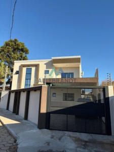 SOBRADO À VENDA NA VILA A