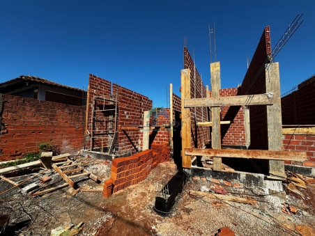 CASAS À VENDA NO CAMPOS DO IGUAÇU