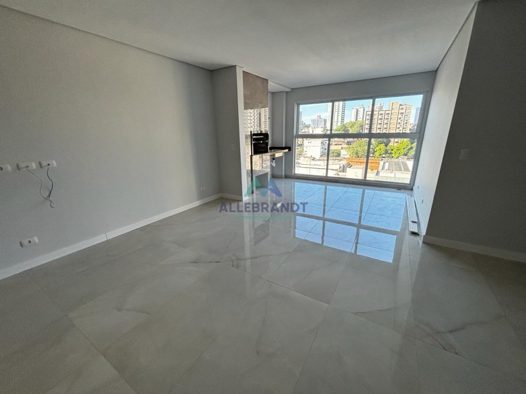 APARTAMENTO Á VENDA NO EDIFÍCIO ELEGANCE TOWER