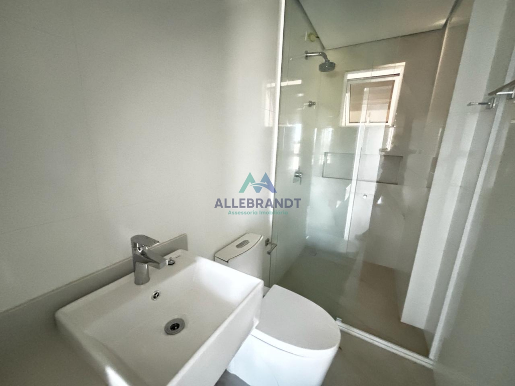 APARTAMENTO Á VENDA NO EDIFÍCIO ELEGANCE TOWER