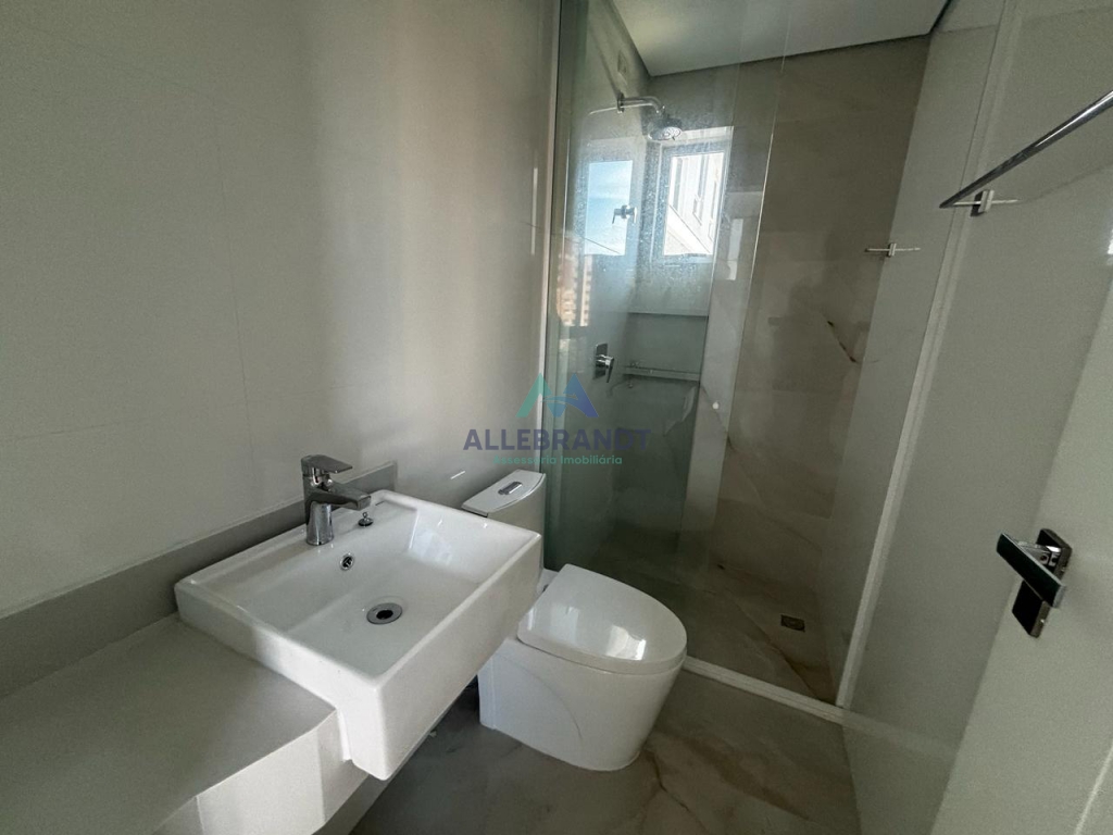 APARTAMENTO Á VENDA NO EDIFÍCIO ELEGANCE TOWER