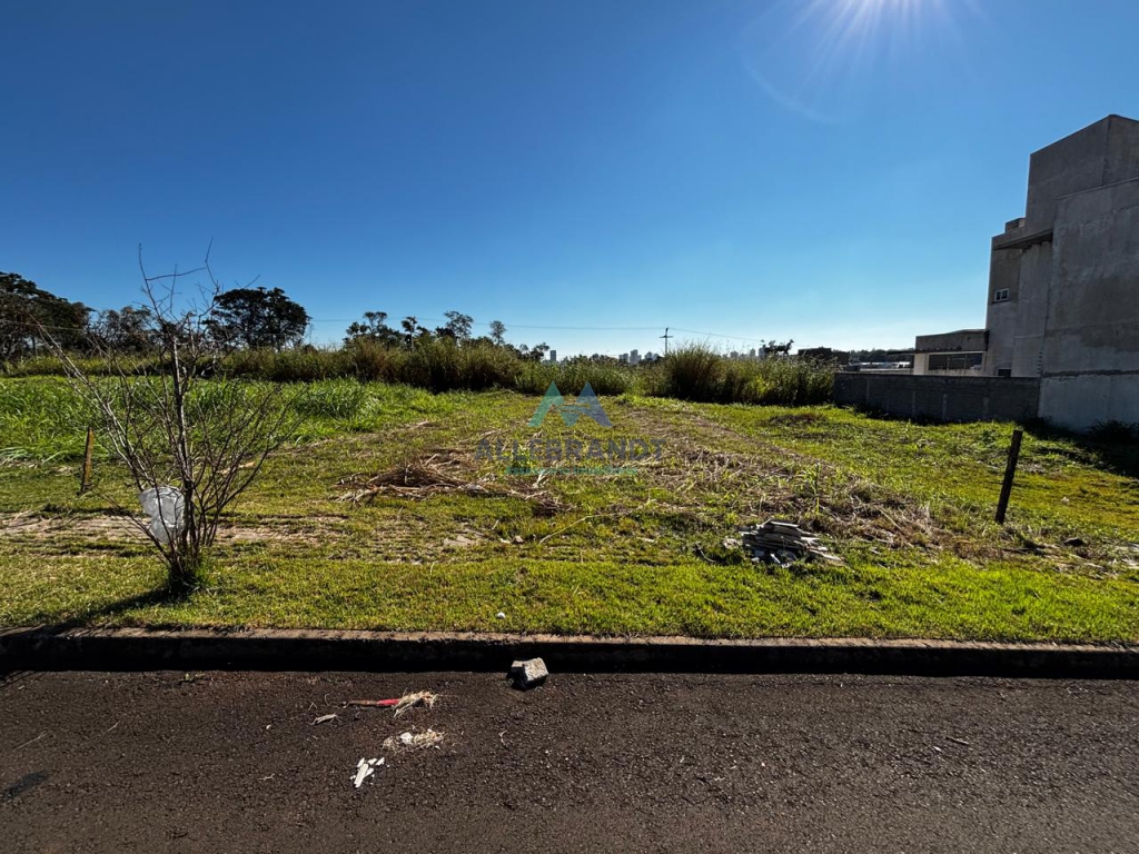 TERRENO Á VENDA NO LOTEAMENTO VILA MARIA