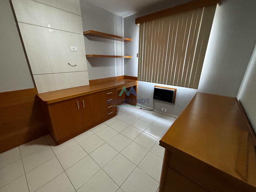 APARTAMENTO MOBILIADO À VENDA NO EDIFÍCIO RESIDENCIAL VIVALDI