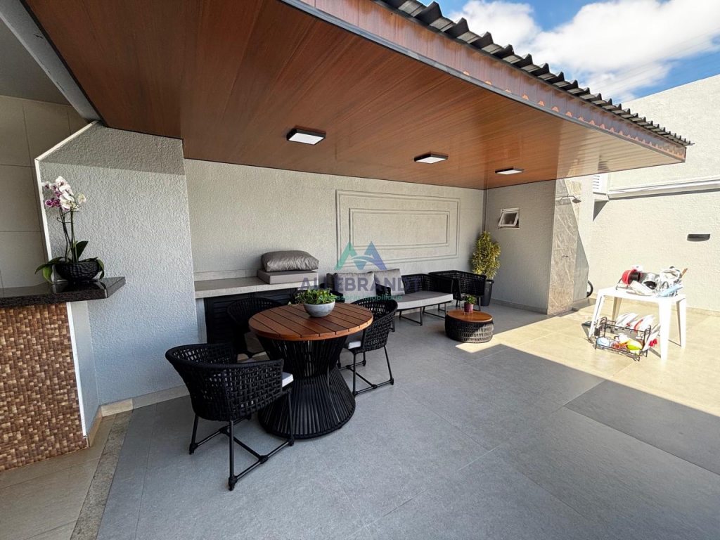 CASA À VENDA NO JARDIM AMÉRICA