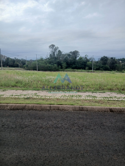 DOIS TERRENOS À VENDA NO RECANTO DO LAGO