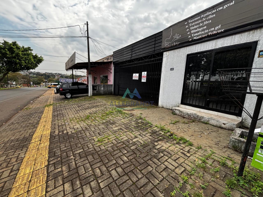 CASA E SALA COMERCIAL À VENDA NO MORUMBI