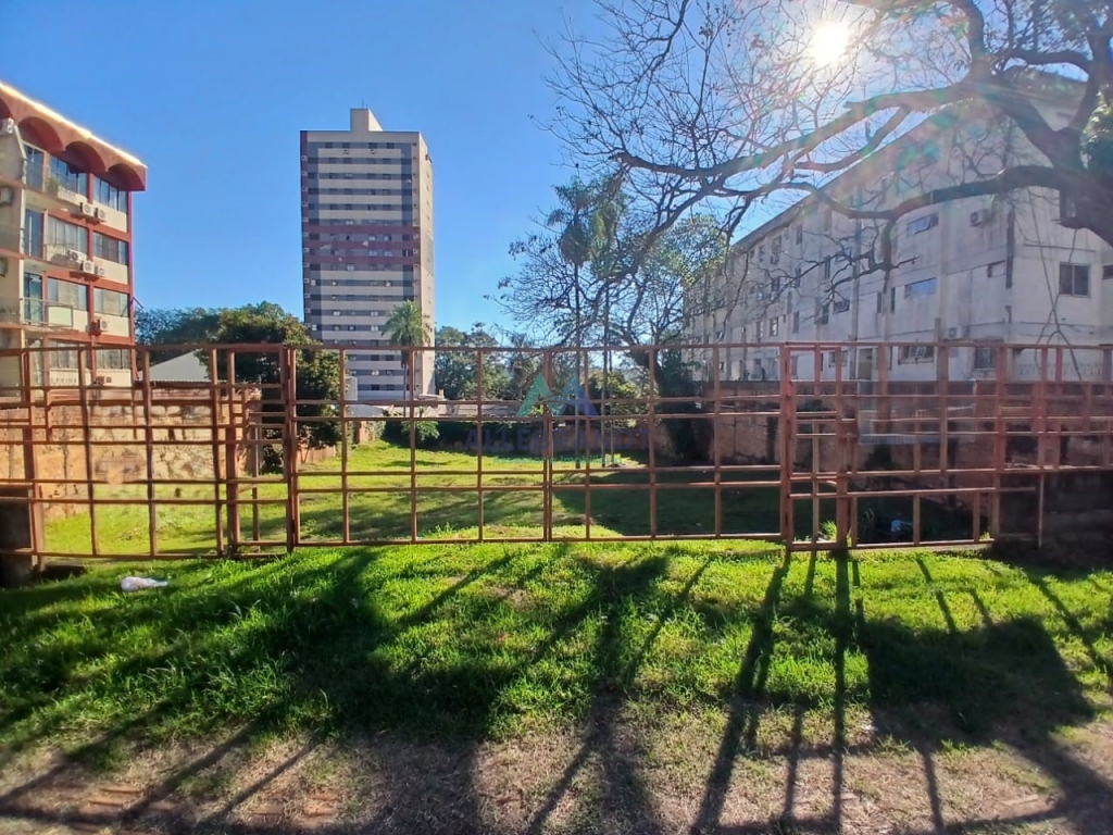 TERRENO À VENDA NO CENTRO