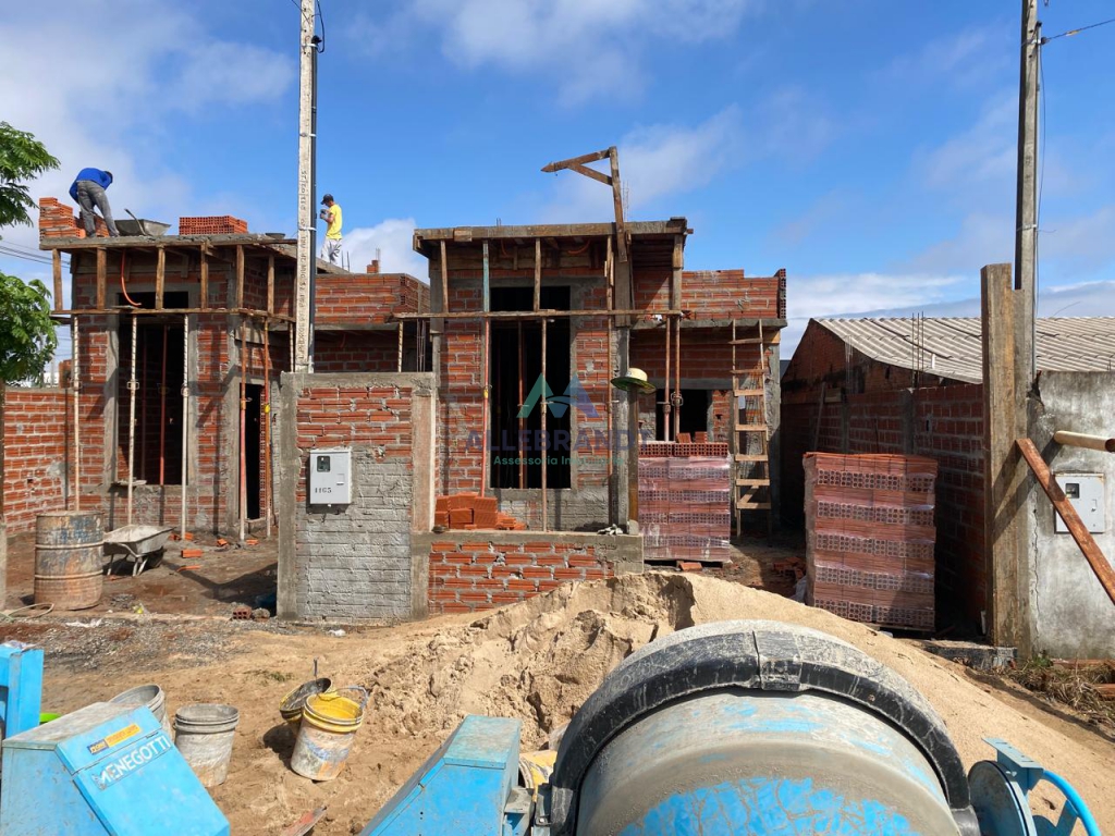 CASAS À VENDA NO JARDIM DAS OLIVEIRAS (2 UNIDADES)
