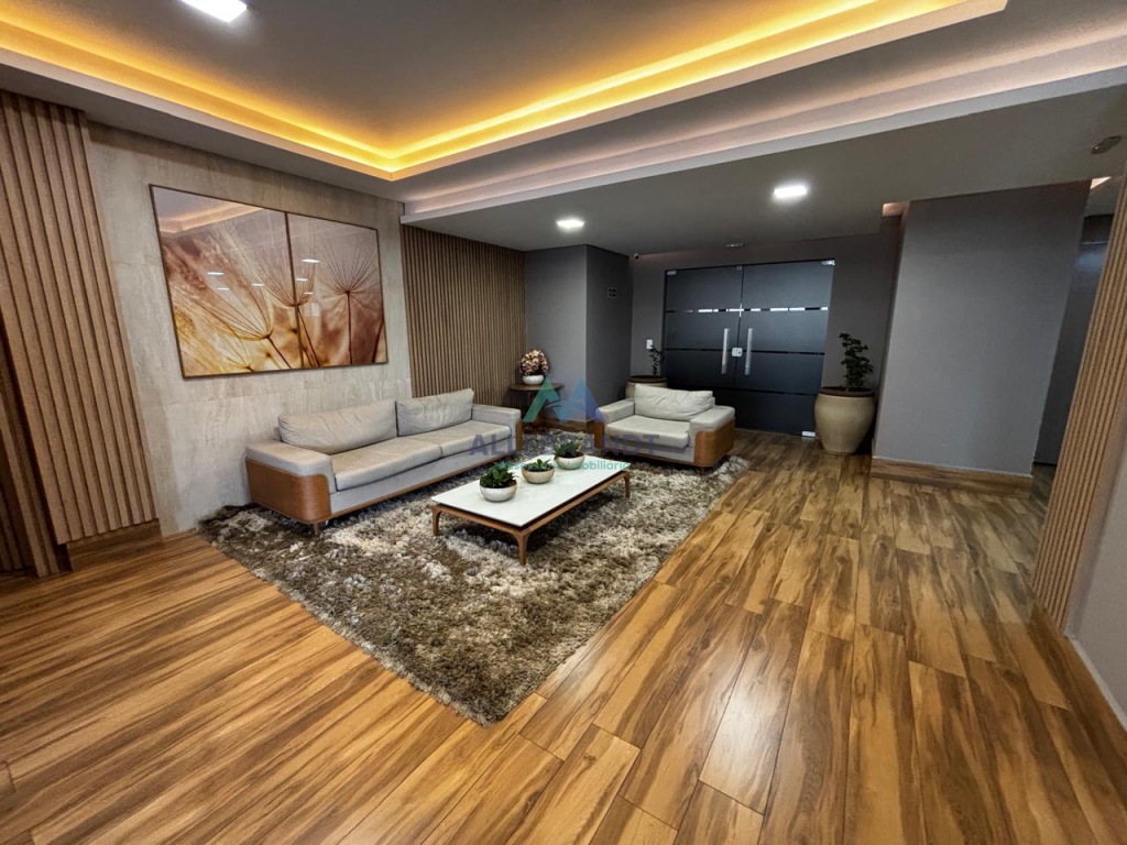 APARTAMENTO Á VENDA NO EDIFÍCIO ESMERALDA