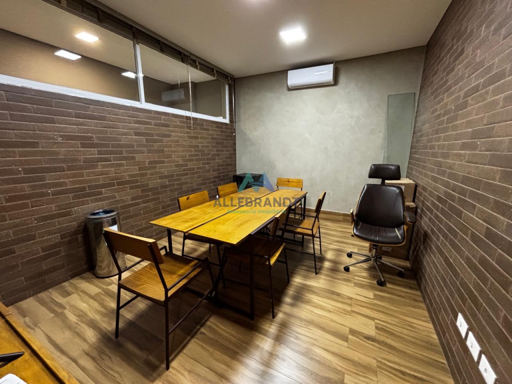 APARTAMENTO Á VENDA NO EDIFÍCIO ESMERALDA