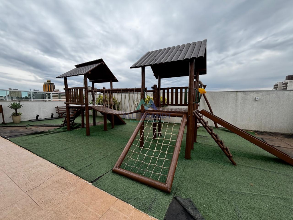 APARTAMENTO Á VENDA NO EDIFÍCIO ESMERALDA