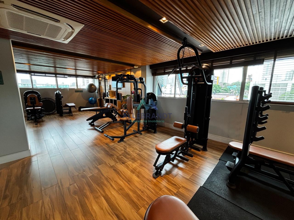 APARTAMENTO Á VENDA NO EDIFÍCIO ESMERALDA