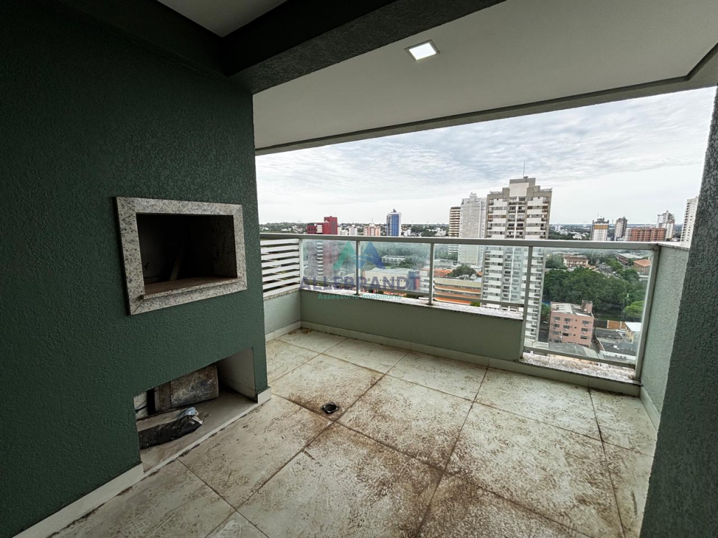 APARTAMENTO Á VENDA NO EDIFÍCIO ESMERALDA