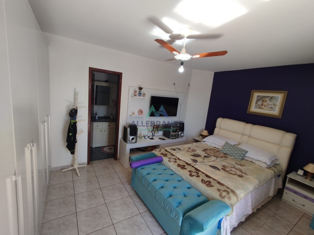 SOBRADO À VENDA NO JARDIM CENTRAL