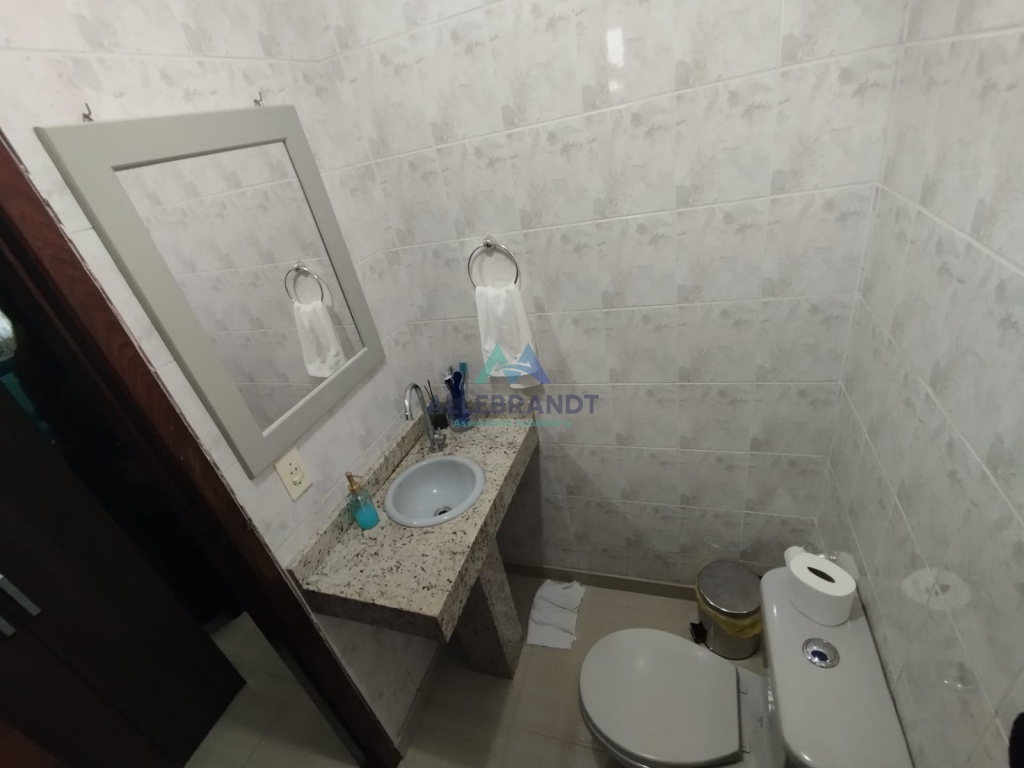 SOBRADO À VENDA NO JARDIM CENTRAL