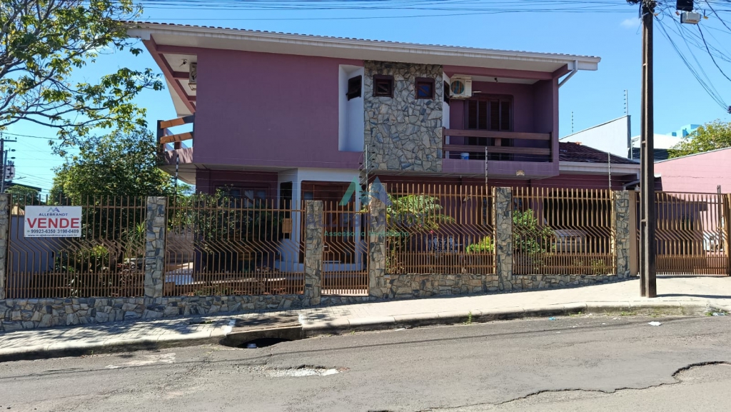 SOBRADO À VENDA NO JARDIM CENTRAL