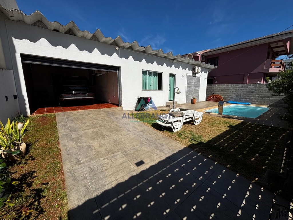 CASA À VENDA NO JARDIM CENTRAL